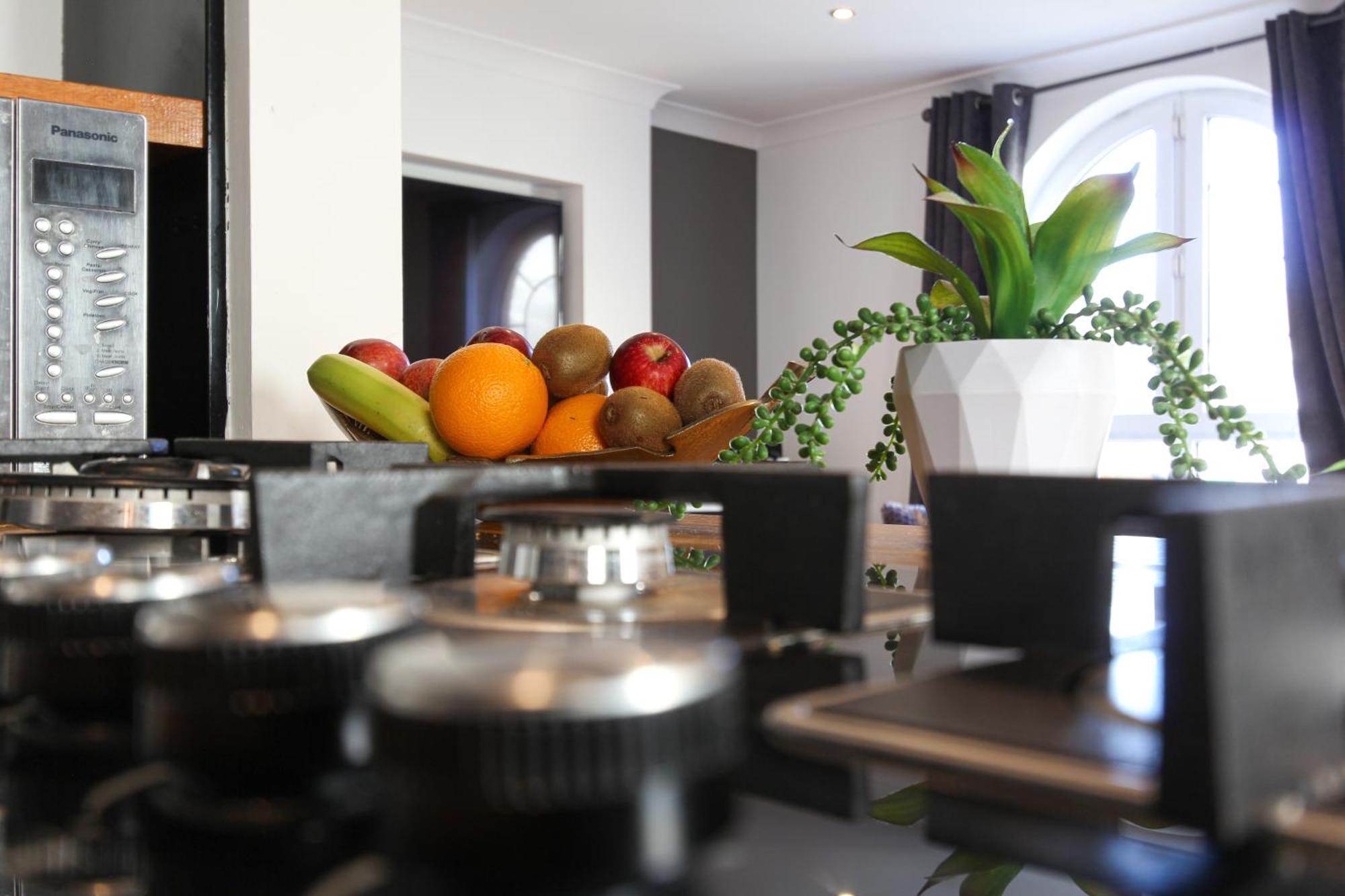 Elegant 2bd Flat In Marina - Free Parking