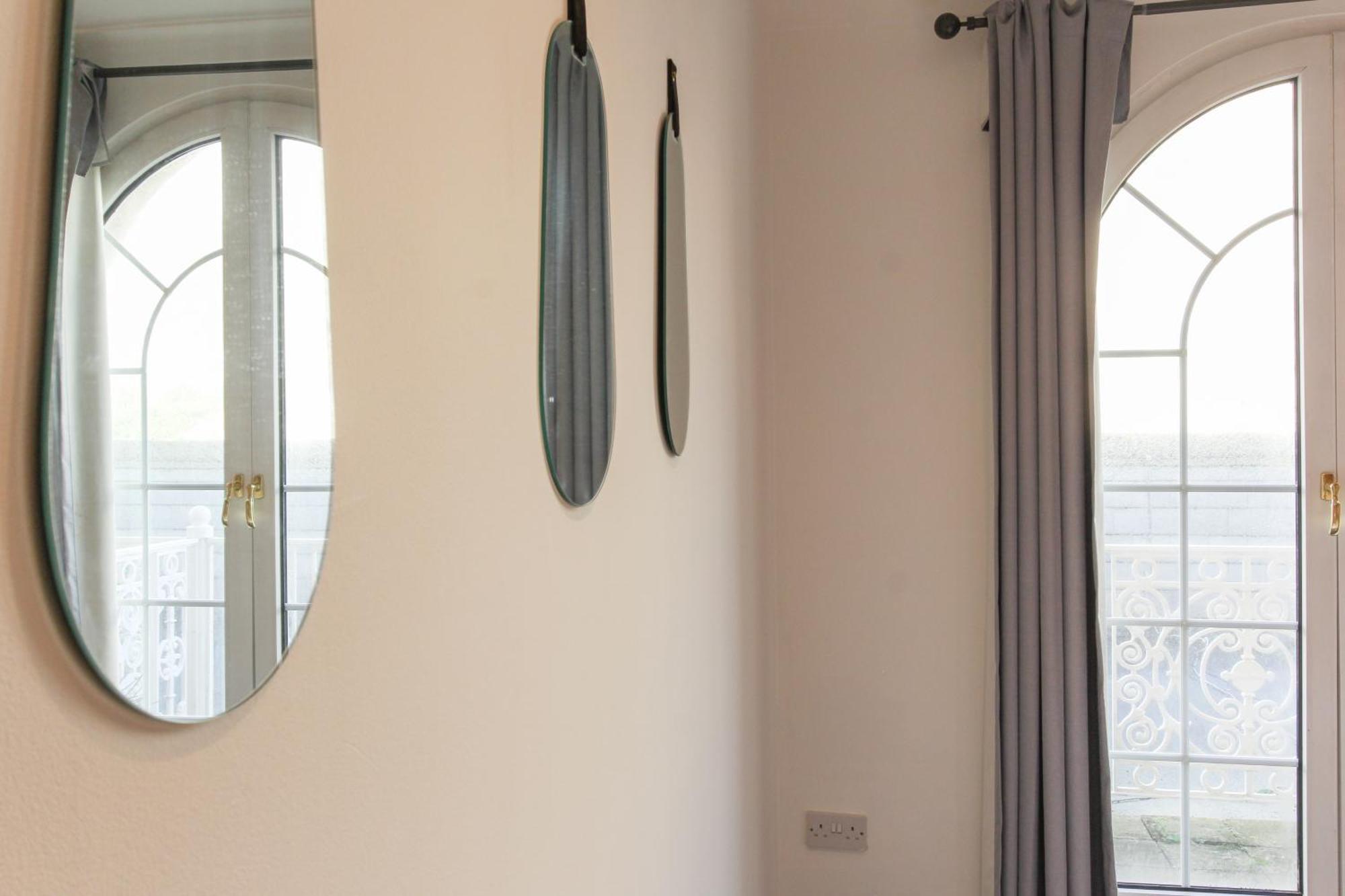 Appartamento Elegant 2bd Flat In Marina - Free Parking Hove